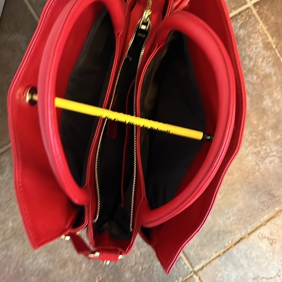 NWOT~Genuine LEATHER Floral Embossed Luxury- Satchel/Handbag/Shoulder bag - Picture 8 of 10